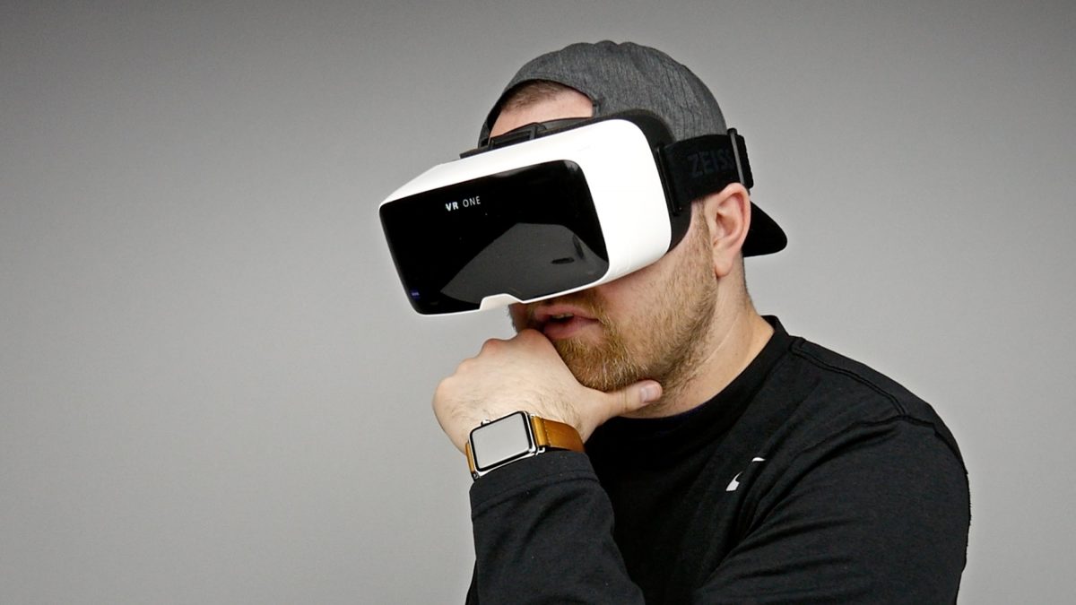 6-Ways-of-Virtual-Reality-in-Marketing-Purposes