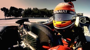 Lotus-introduced-the-concept-of-the-use-of-AR-helmet-in-Formula-1-i-look.net