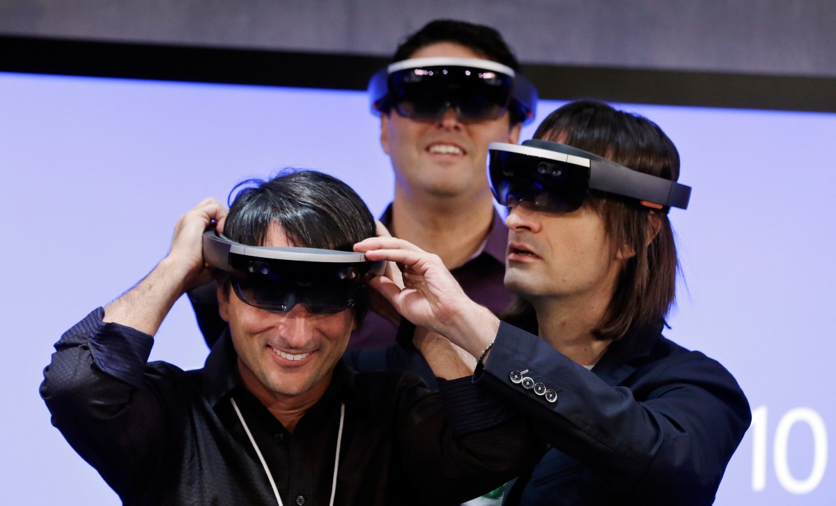 Microsoft HoloLens may react to stress levels